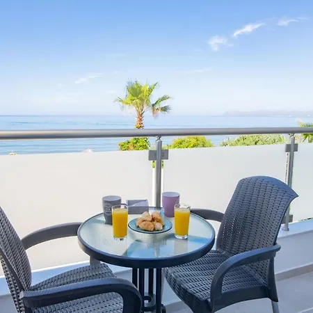 Apartman Queen Mary Beachfront Ajía Marína