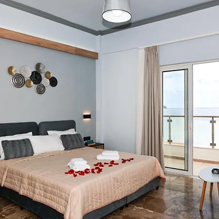 Queen Mary Beachfront Apartman